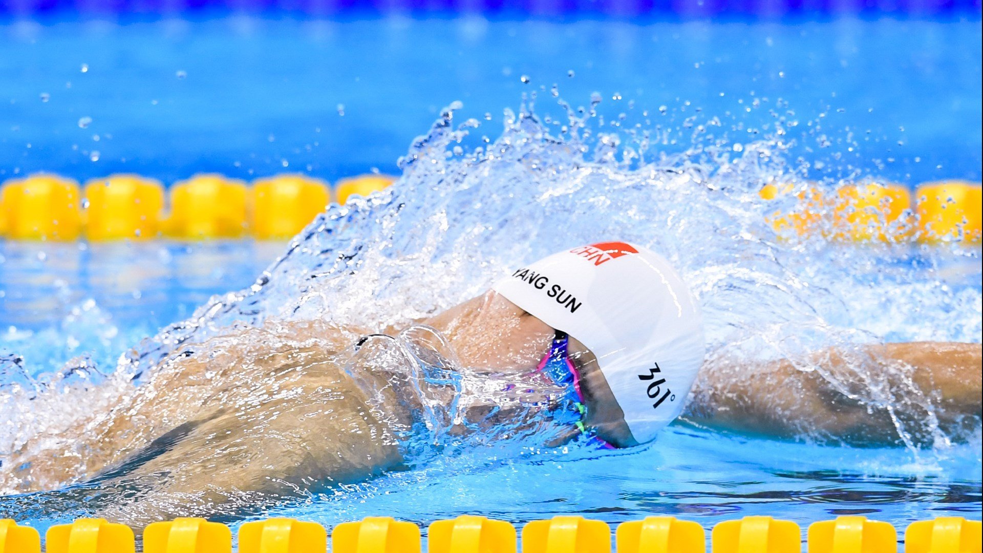 九游app官网下载-“武汉马拉松：飞奔的脚步，奏响速度与力量的交响乐”